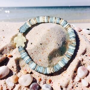 8x5mm Summer Vibes Shell 🐚 Bracelet 🩵